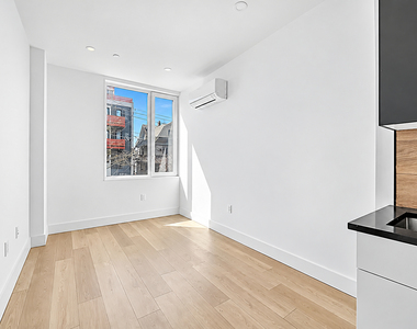 1629 Brooklyn Avenue - Photo Thumbnail 6