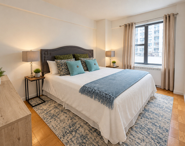 East 63rd Street - Photo Thumbnail 5