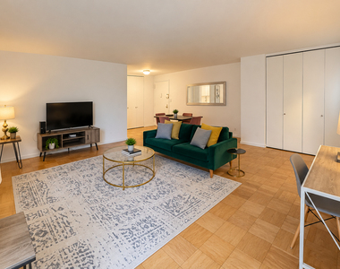 East 63rd Street - Photo Thumbnail 1
