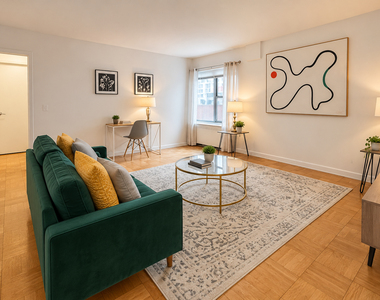East 63rd Street - Photo Thumbnail 4