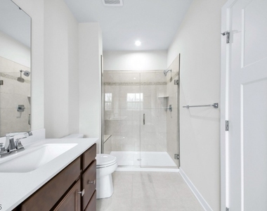 9 Peckwell St - Photo Thumbnail 17