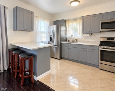 63 Marie Ave - Photo Thumbnail 4