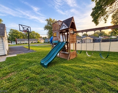 63 Marie Ave - Photo Thumbnail 16