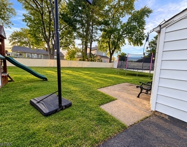 63 Marie Ave - Photo Thumbnail 15