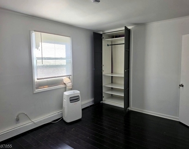 63 Marie Ave - Photo Thumbnail 7