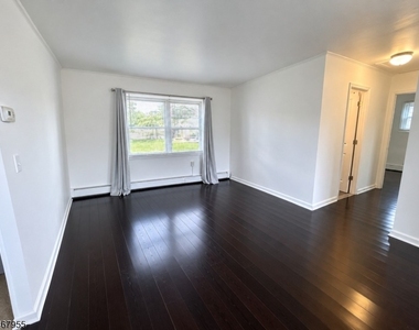 63 Marie Ave - Photo Thumbnail 2
