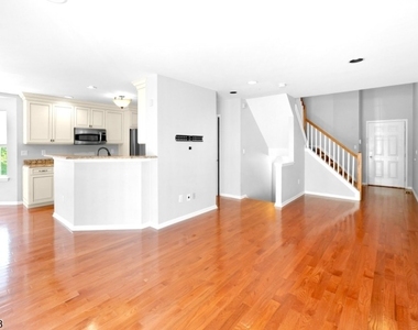 418 Dalton Ct - Photo Thumbnail 29