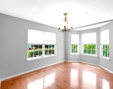 418 Dalton Ct - Photo Thumbnail 5