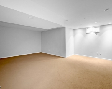 418 Dalton Ct - Photo Thumbnail 43