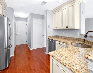 418 Dalton Ct - Photo Thumbnail 9