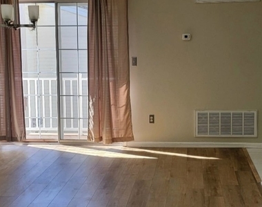 140 Potomac Dr - Photo Thumbnail 3