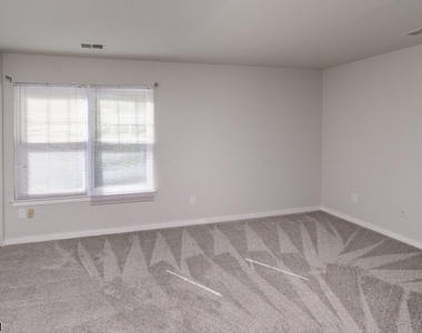 325 Greenfield Rd - Photo Thumbnail 22