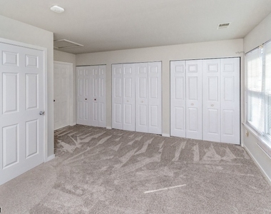 325 Greenfield Rd - Photo Thumbnail 31