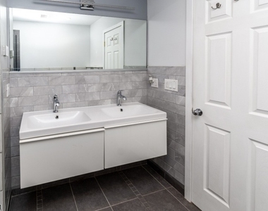 325 Greenfield Rd - Photo Thumbnail 9