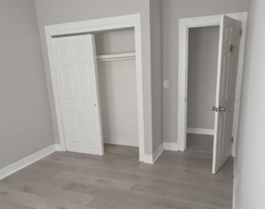 301 Center St - Photo Thumbnail 9