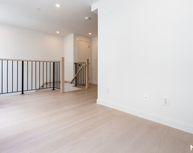 157 Havemeyer St 11211 - Photo Thumbnail 15