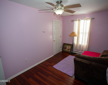 12 Jacobson Street - Photo Thumbnail 25