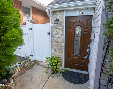 12 Jacobson Street - Photo Thumbnail 1