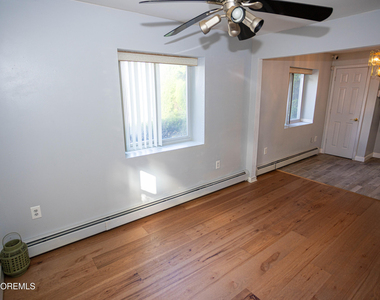 12 Jacobson Street - Photo Thumbnail 16