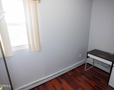 12 Jacobson Street - Photo Thumbnail 26
