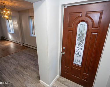 12 Jacobson Street - Photo Thumbnail 6