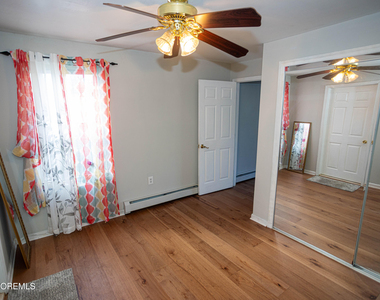12 Jacobson Street - Photo Thumbnail 18