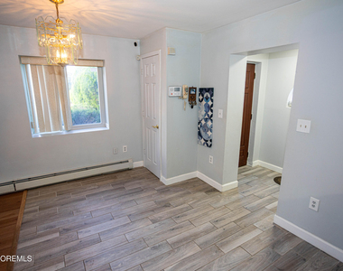 12 Jacobson Street - Photo Thumbnail 8