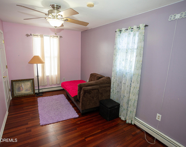 12 Jacobson Street - Photo Thumbnail 24