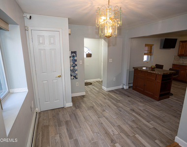 12 Jacobson Street - Photo Thumbnail 9