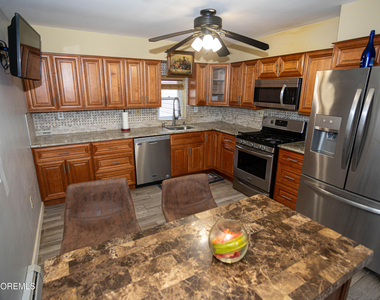 12 Jacobson Street - Photo Thumbnail 11
