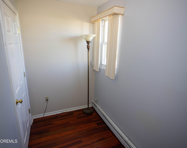 12 Jacobson Street - Photo Thumbnail 27