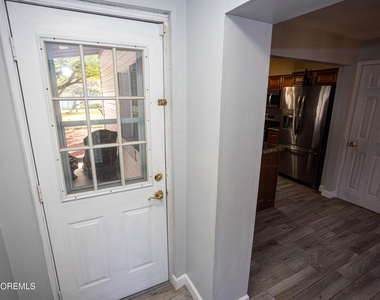 12 Jacobson Street - Photo Thumbnail 7