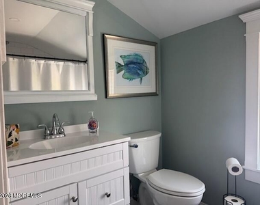 40 Waterman Ave #b Avenue - Photo Thumbnail 4