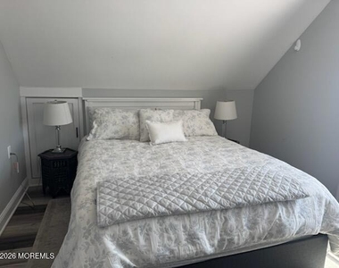 40 Waterman Ave #b Avenue - Photo Thumbnail 7