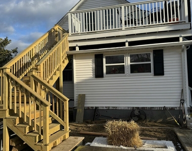 40 Waterman Ave #b Avenue - Photo Thumbnail 1