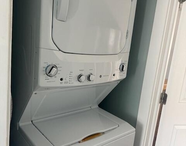 40 Waterman Ave #b Avenue - Photo Thumbnail 6