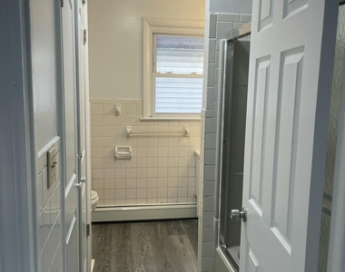 54 4th Avenue - Photo Thumbnail 4