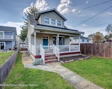 663 Kennedy Street - Photo Thumbnail 21