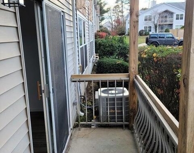 61 Diane Drive - Photo Thumbnail 8