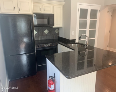 21 Leroy Place - Photo Thumbnail 4