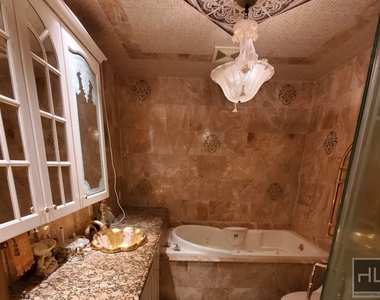 8015 21 Avenue - Photo Thumbnail 10