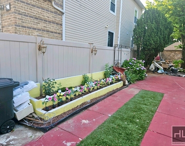 8015 21 Avenue - Photo Thumbnail 16