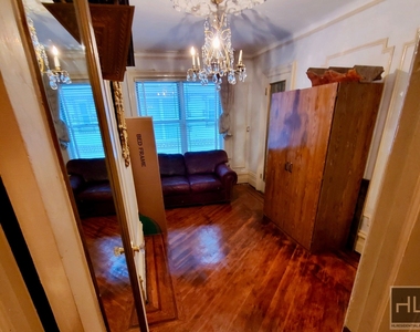 8015 21 Avenue - Photo Thumbnail 8