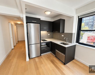 East 39th Street - Photo Thumbnail 2