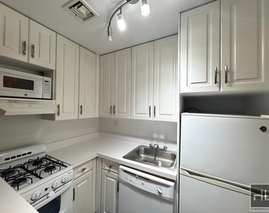 East 74 Street - Photo Thumbnail 1