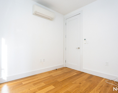223 E 96th St 10128 - Photo Thumbnail 7