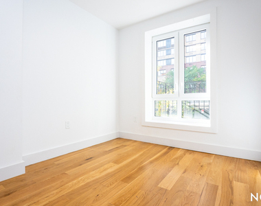 223 E 96th St 10128 - Photo Thumbnail 8