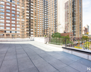 223 E 96th St 10128 - Photo Thumbnail 5