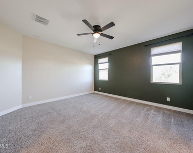 5121 N 81st Avenue - Photo Thumbnail 34