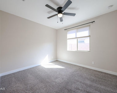 5121 N 81st Avenue - Photo Thumbnail 30